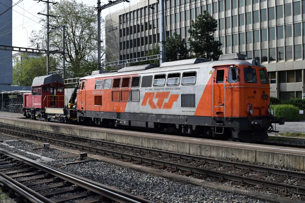 3885-0020-110516.jpg - SBB-CFF Tm 234.119-9 + RTS 2143.025 / Zürich-Altstetten 11.5.2016