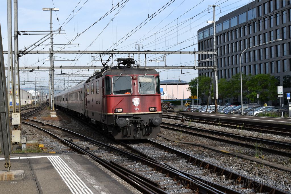 3886-0036-110516.jpg - SBB-CFF Re 4/4'' 11251 / Zürich-Altstetten 11.5.2016