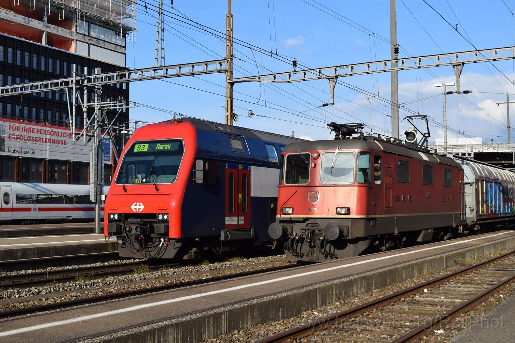 3907-0045-170516.jpg - SBB-CFF Re 4/4'' 11297 + Bt 50 85 86-33 030-2 / Zürich-Altstetten 17.5.2016
