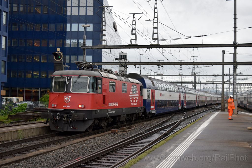 3918-0013-190516.jpg - SBB-CFF Re 420.227-1 / Zürich-Altstetten 19.5.2016