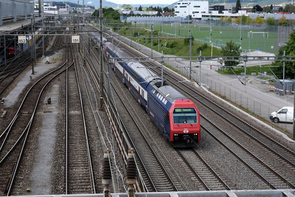 3920-0045-200516.jpg - SBB-CFF Re 450.034-4 "Oberweningen" / Zürich-Mülligen (Hermetschloobrücke) 20.5.2016