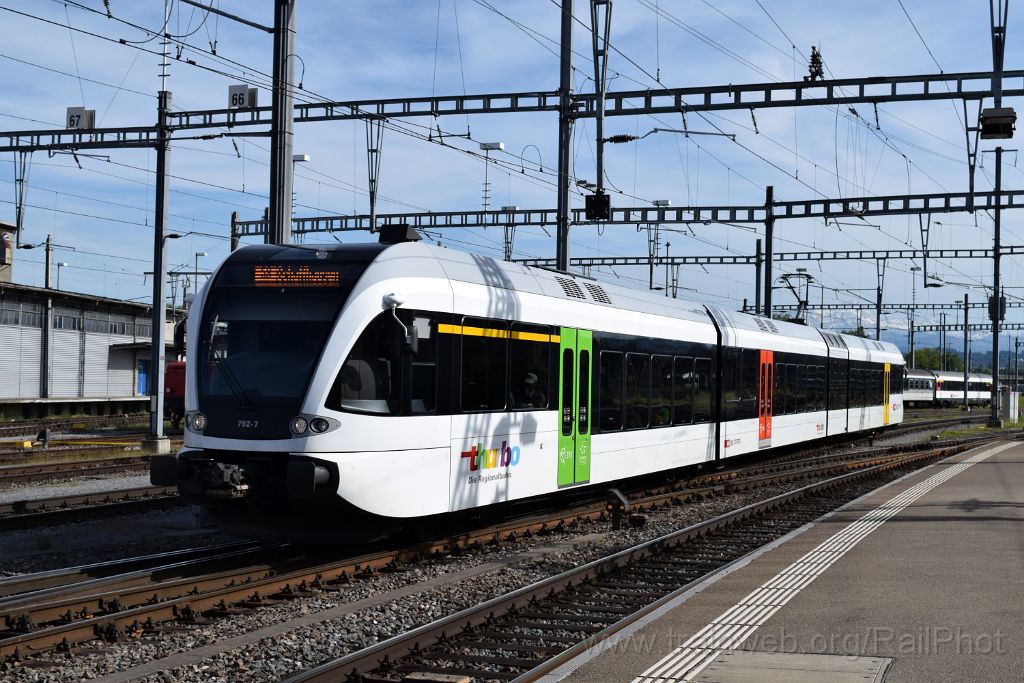 3922-0040-210516.jpg - Thurbo RABe 526.792-7 / Romanshorn 21.5.2016