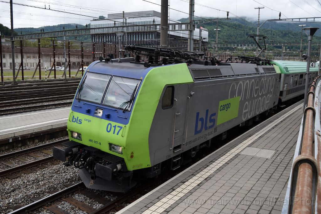 3926-0019-030616.jpg - BLS Re 485.017-8 / Olten 3.6.2016