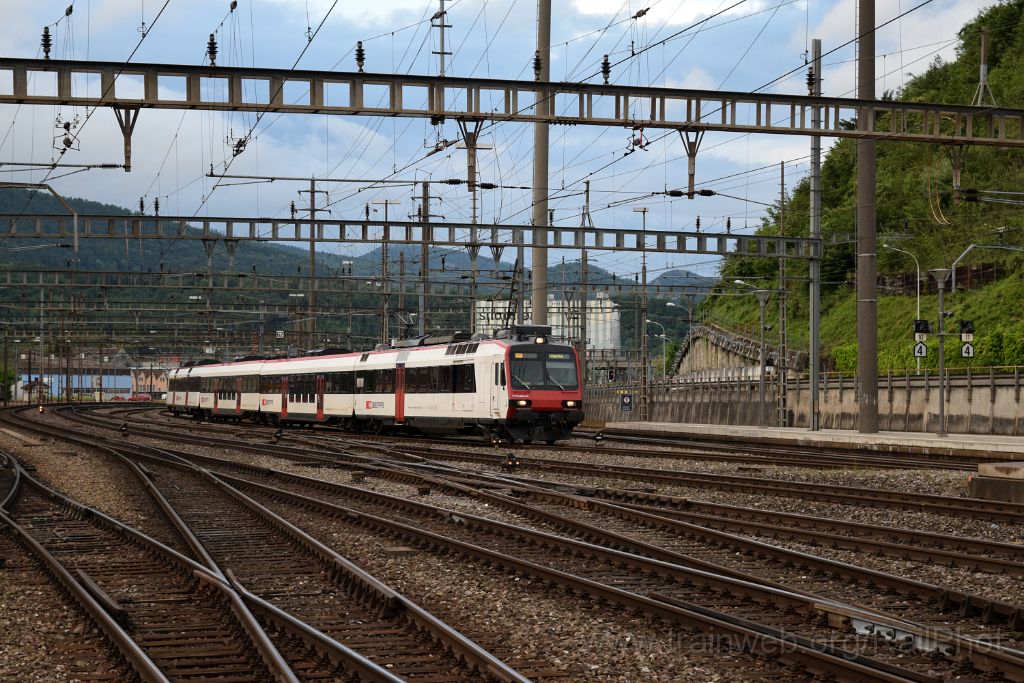 3930-0043-030616.jpg - SBB-CFF RBDe 560.263-6 / Olten 3.6.2016