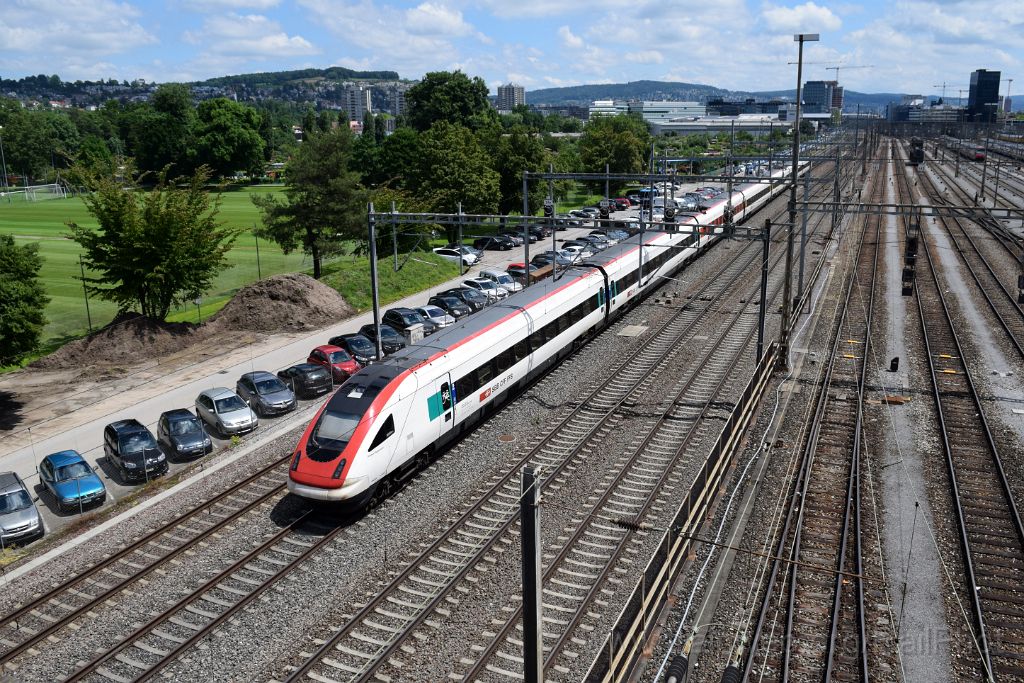 3942-0047-060616.jpg - SBB-CFF ICN RABDe 500.035 "Nikolaus Riggenbach" / Zürich-Mülligen (Hermetschloobrücke) 6.6.2016