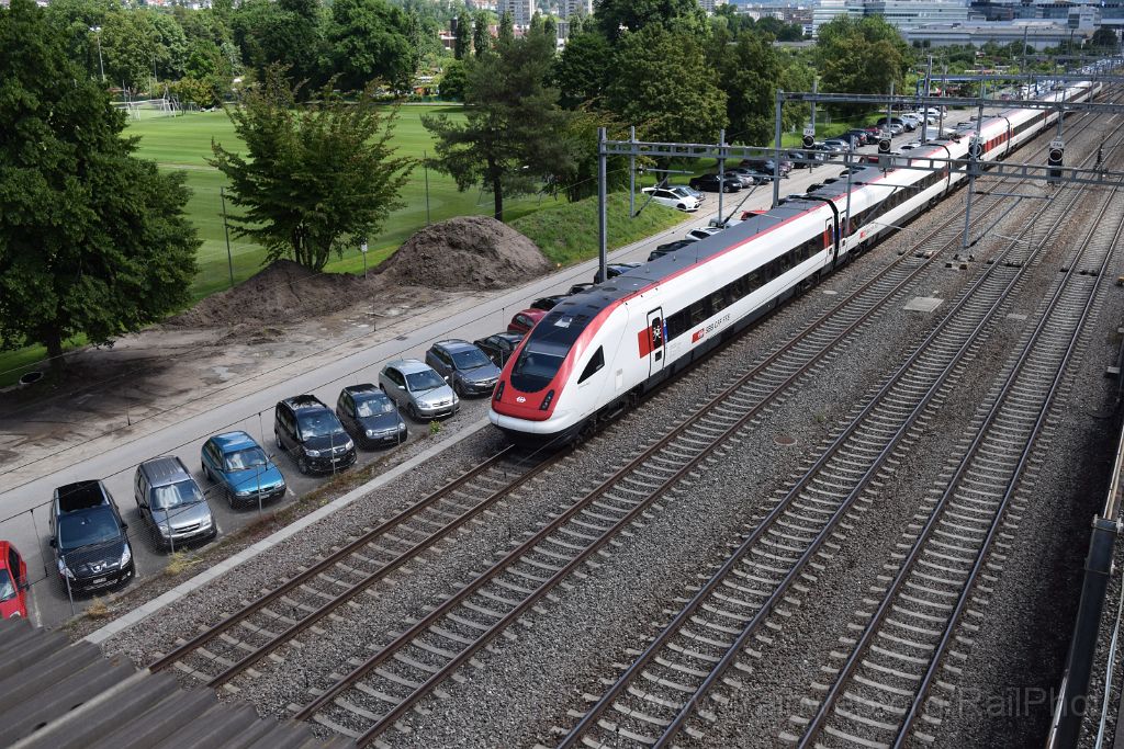 3943-0011-060616.jpg - SBB-CFF ICN RABDe 500.006 "Johanna Spyri" / Zürich-Mülligen (Hermetschloobrücke) 6.6.2016