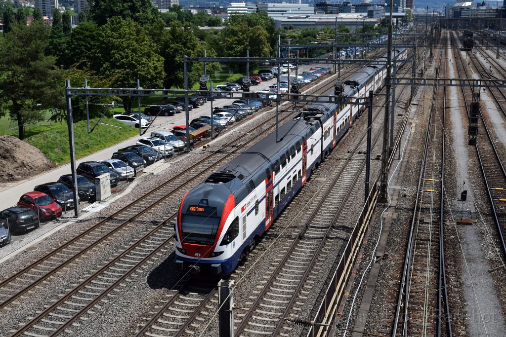 3943-0036-060616.jpg - SBB-CFF RABe 511.011 "Dietikon" / Zürich-Mülligen (Hermetschloobrücke) 6.6.2016