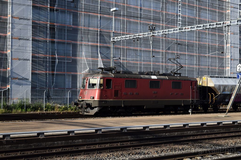 3944-0033-060616.jpg - SBB-CFF Re 4/4'' 11232 / Zürich-Altstetten 6.6.2016