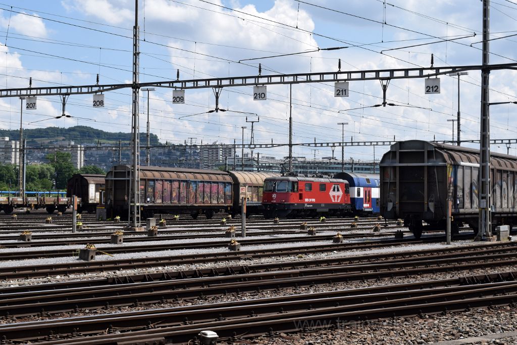 3947-0041-070616.jpg - SBB-CFF Re 420.201-6 / Zürich-Mülligen 7.6.2016