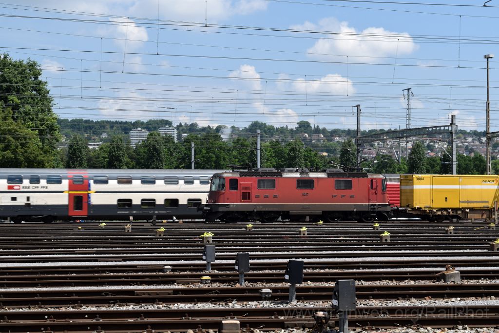 3948-0006-070616.jpg - SBB-CFF Re 4/4''' 11357 / Zürich-Mülligen 7.6.2016