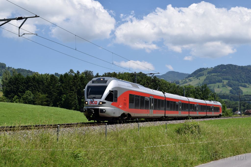 3960-0046-100616.jpg - SOB RABe 526.042-7 "Chrüzberg" / Kaltbrunn 10.6.2016