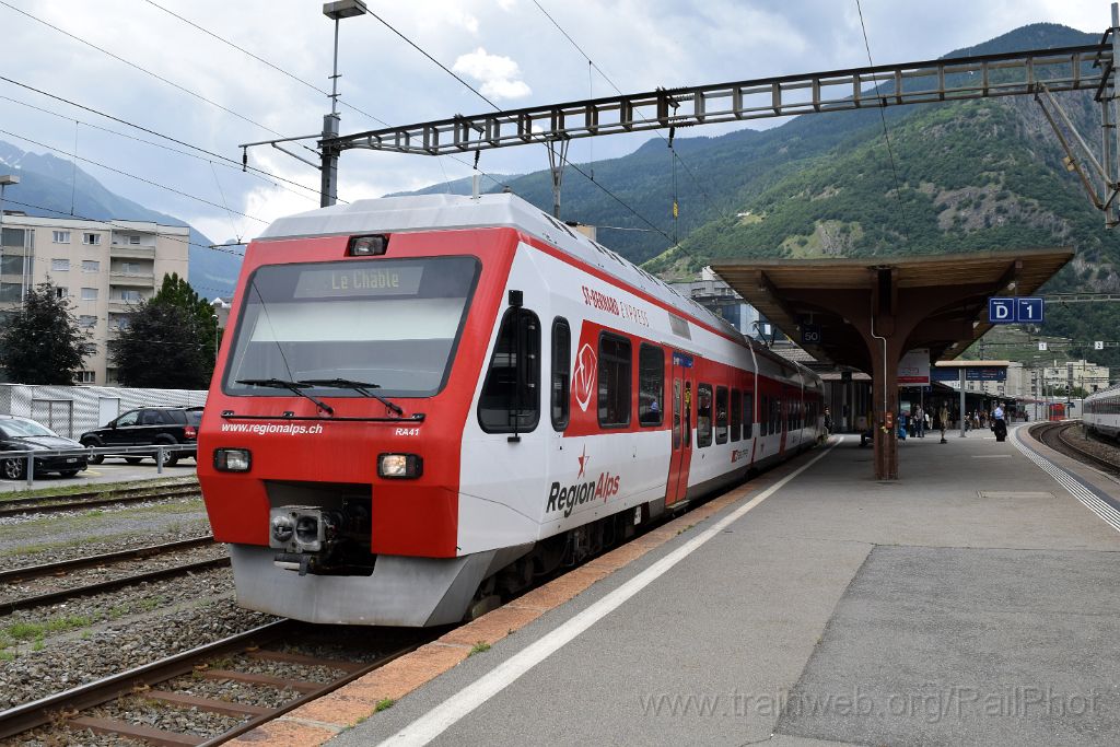 3968-0002-050716.jpg - TMR RABe 525.041-0 / Martigny 5.7.2016