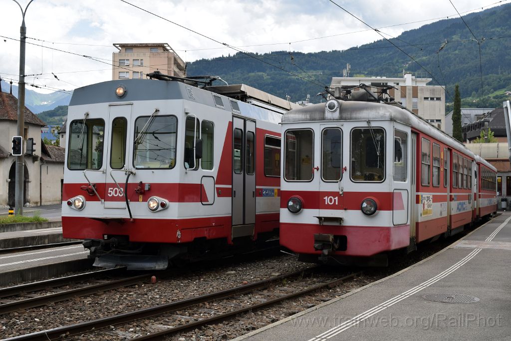 3969-0017-050716.jpg - AOMC BDeh 4/4 503 "Europe" + Be 4/4 101 "Yvorne" + Bt 132 / Monthey-Ville 5.7.2016