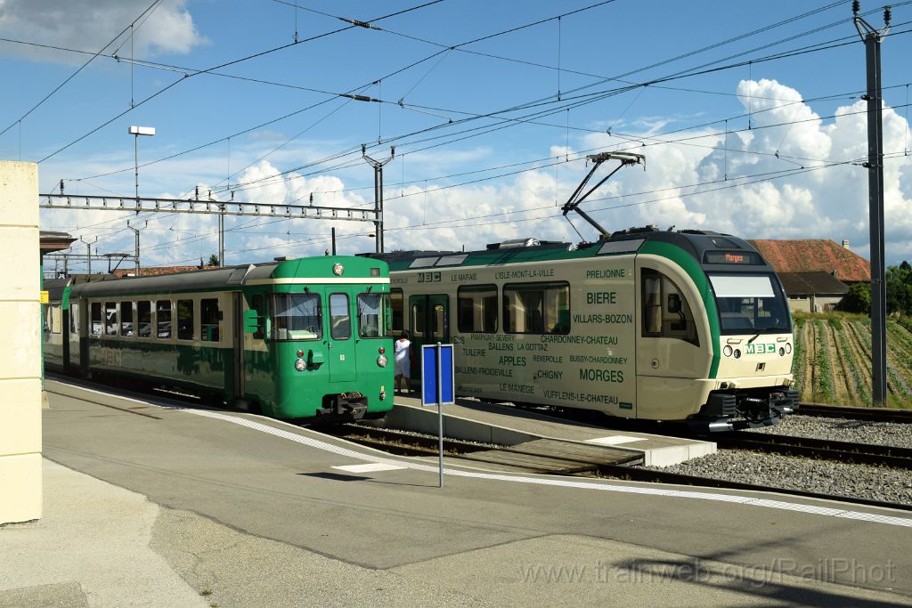 3971-0024-050716.jpg - MBC Bt 53 + Be 4/4 37 / Apples 5.7.2016