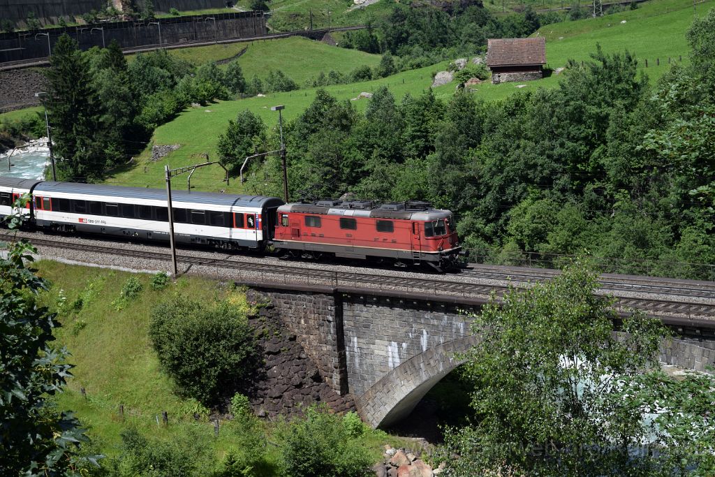 3983-0016-070716.jpg - SBB-CFF Re 4/4'' 11200 / Wattingen 7.7.2016