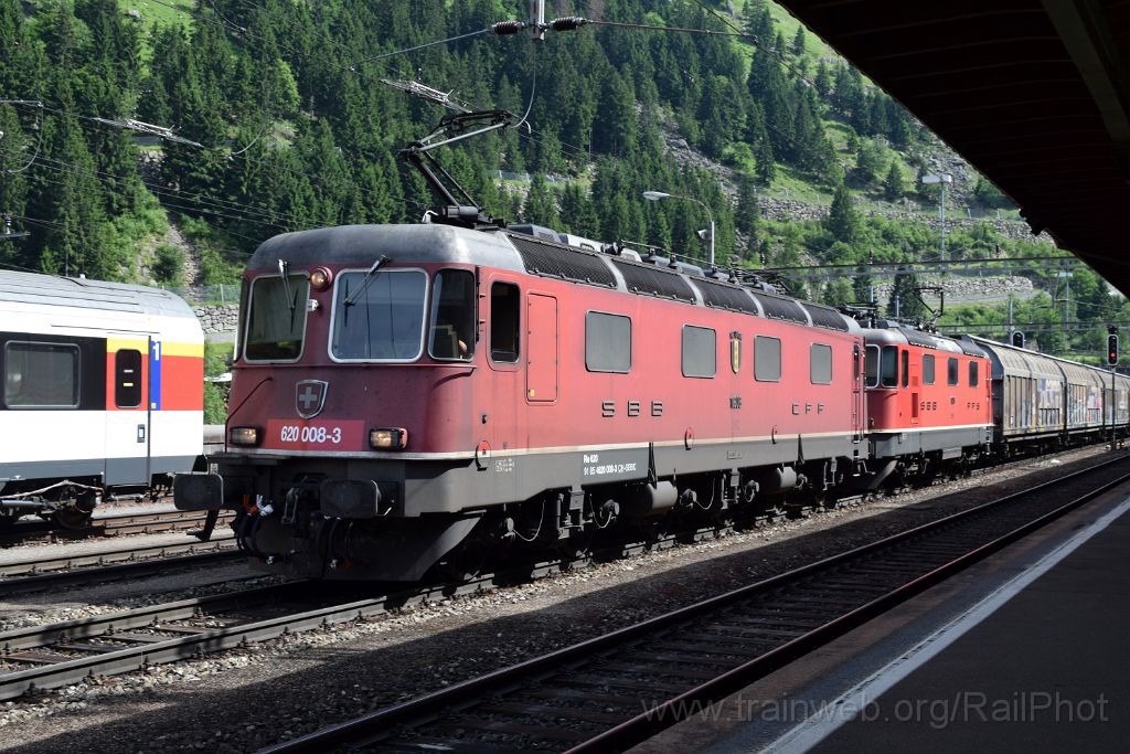 3985-0042-070716.jpg - SBB-CFF Re 6/6 11608 "Wetzikon" + Re 4/4'' 11256 / Göschenen 7.7.2016