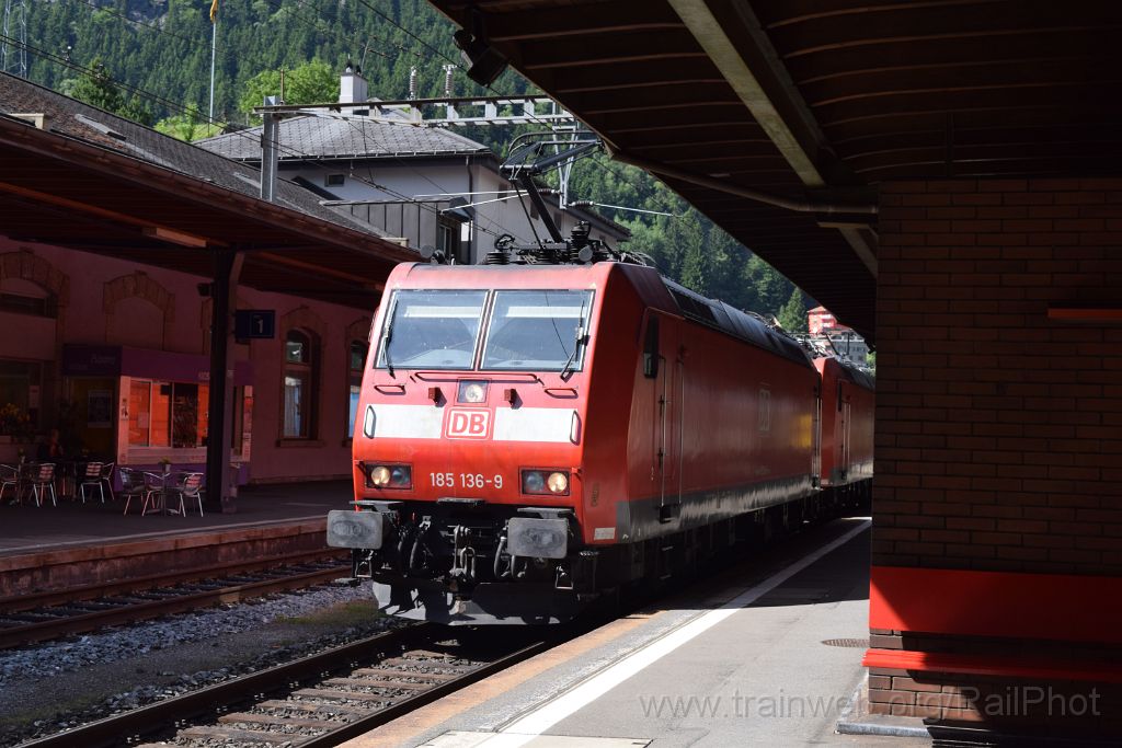 3986-0027-070716.jpg - DBAG 185.136-9 + 185.119-5 / Göschenen 7.7.2016