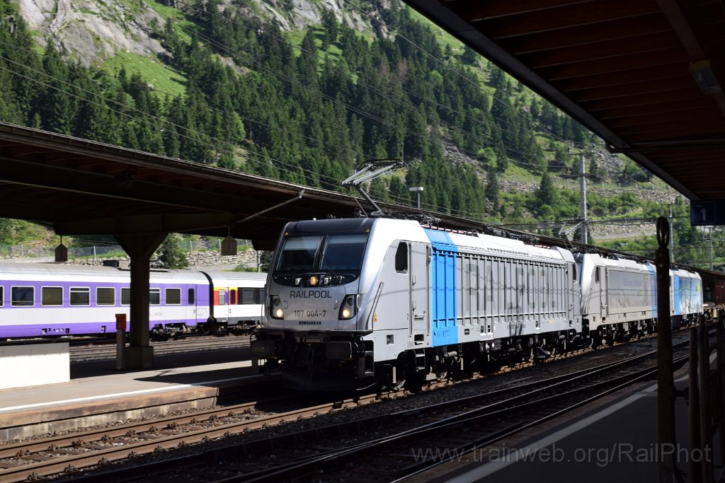 3987-0008-070716.jpg - RailPool 187.004-7 + 187.005-4 + 186.104-6 / Göschenen 7.7.2016