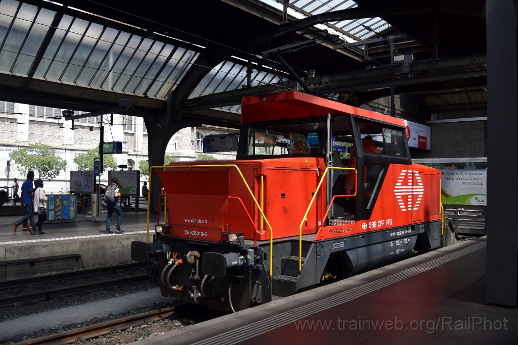 3988-0041-080716.jpg - SBB-CFF Ee 922.013-8 / Zürich HB 8.7.2016