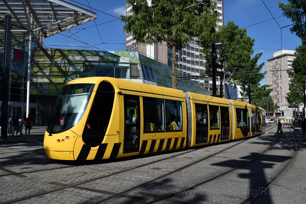 3994-0032-090716.jpg - Soléa Citadis 302 Nr. 2002 / Mulhouse Place de l'Europe 9.7.2016