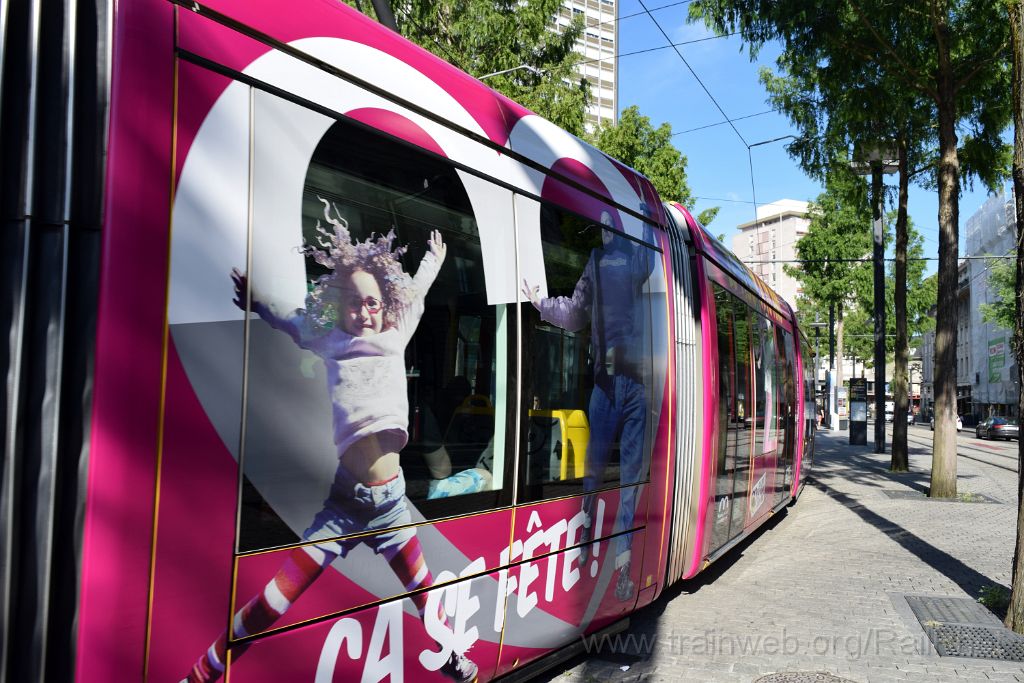 3994-0045-090716.jpg - Soléa Citadis 302 Nr. 2012 "Le Tram a 10 ans" / Mulhouse Place de l'Europe 9.7.2016