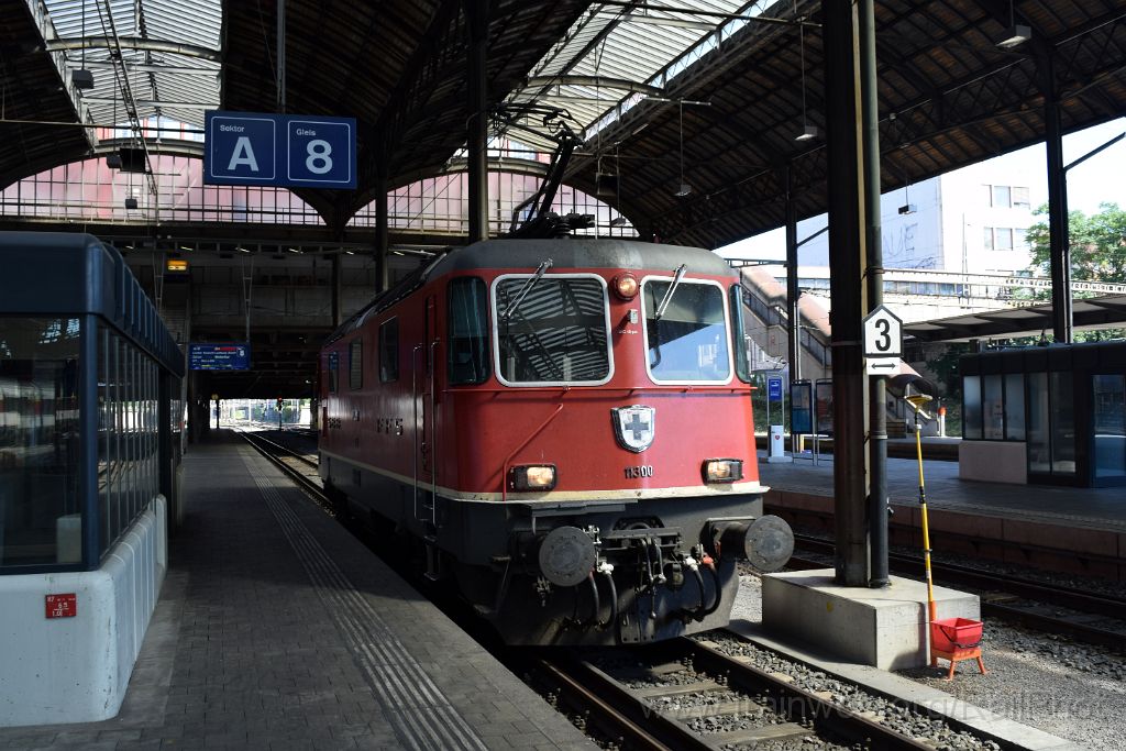 3997-0031-100716.jpg - SBB-CFF Re 4/4'' 11300 / Basel SBB 10.7.2016