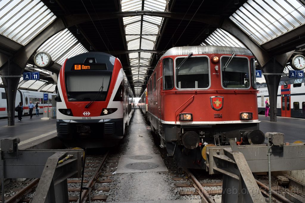 4005-0031-110716.jpg - SBB-CFF Re 4/4'' 11154 + RABe 511.123 / Zürich HB 11.7.2016