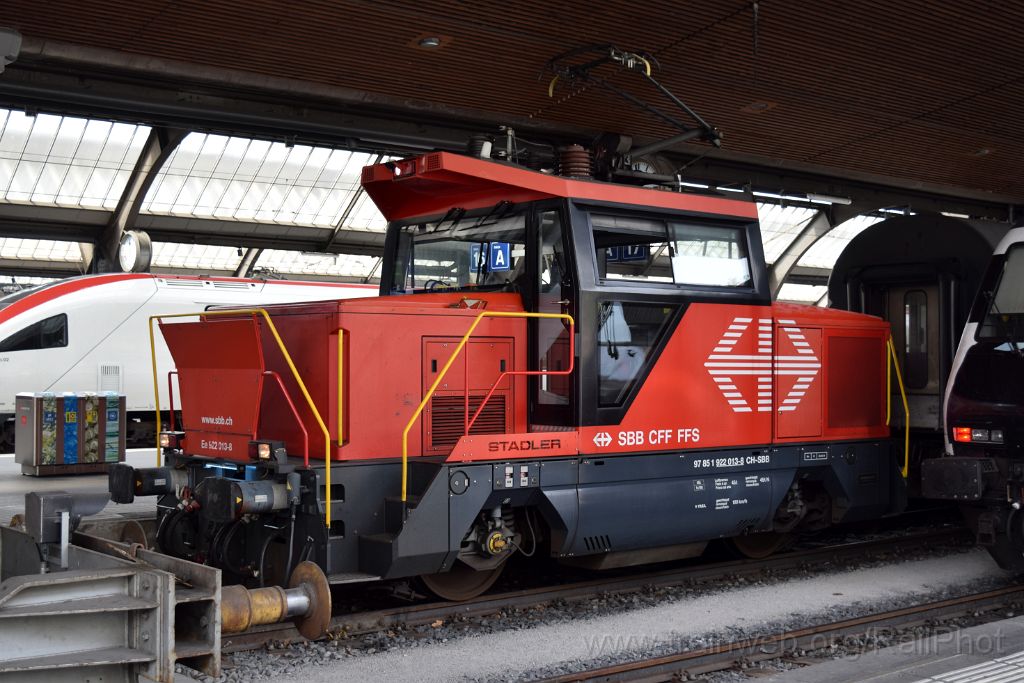4005-0035-110716.jpg - SBB-CFF Ee 922.013-8 / Zürich HB 11.7.2016