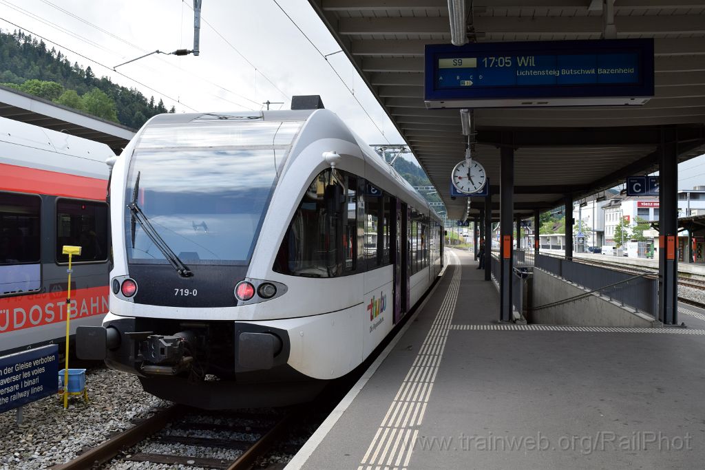 4011-0030-140716.jpg - Thurbo RABe 526.719-0 / Wattwil 14.7.2016