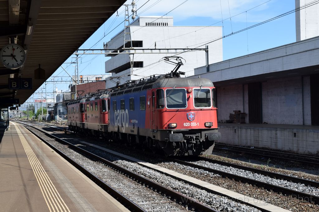 4015-0003-180716.jpg - SBB-CFF Re 620.033-1 "Muri AG" + Re 4/4'' 11256 + Re 6/6 11627 "Luterbach-Attisholz" / Killwangen-Spreitenbach 18.7.2016