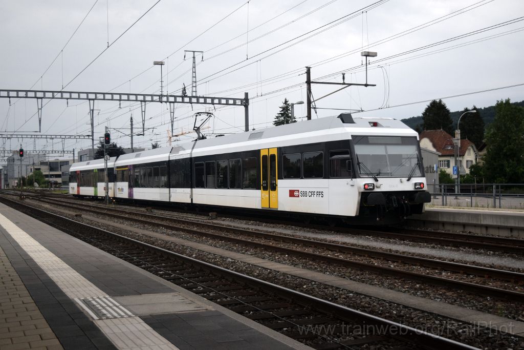 4066-0049-020816.jpg - Thurbo Bt 50 85 29-35 223-1 + RABe 526.684-6 / Weinfelden 2.8.2016