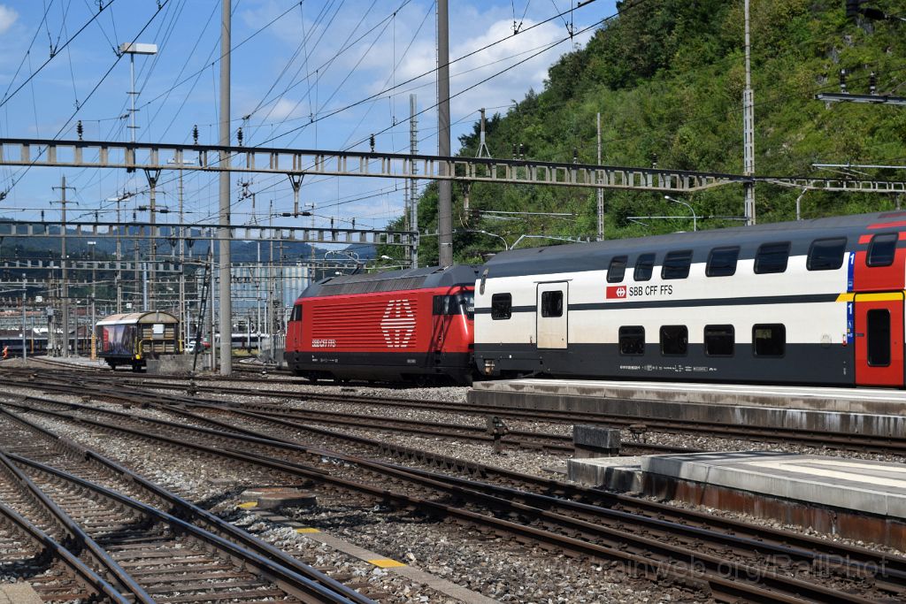 4069-0040-030816.jpg - SBB-CFF Re 460.003-7 "Milieu du monde" / Olten 3.8.2016