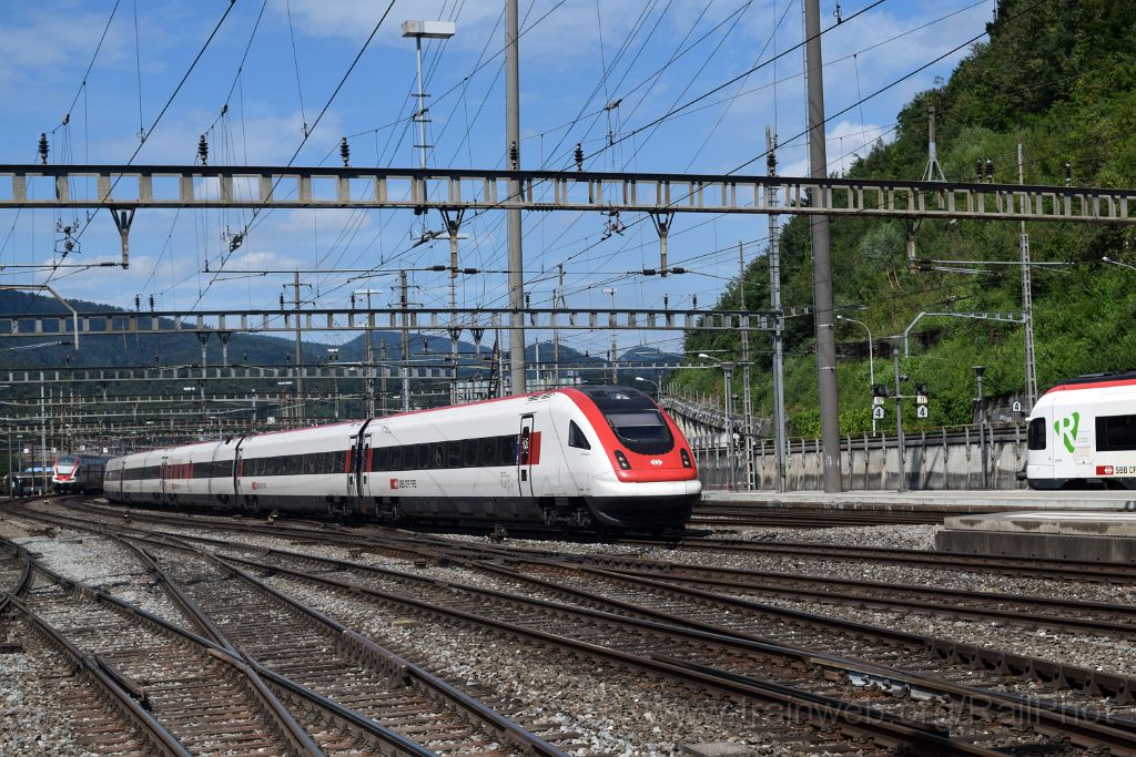 4070-0038-030816.jpg - SBB-CFF ICN RABDe 500.000 "Le Corbusier" / Olten 3.8.2016
