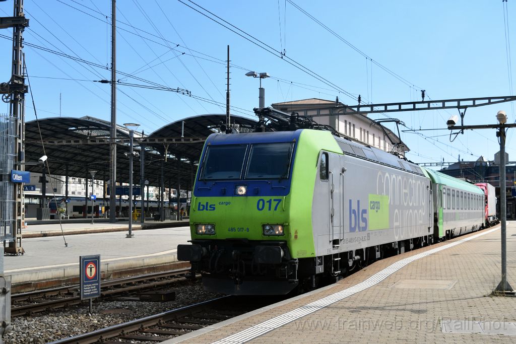 4074-0039-030816.jpg - BLS Re 485.017-8 / Olten 3.8.2016