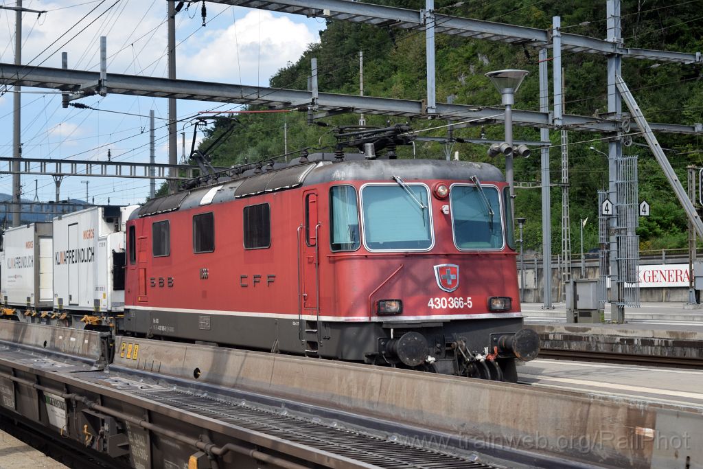 4074-0044-030816.jpg - SBB-CFF Re 4/4''' 11366 / Olten 3.8.2016
