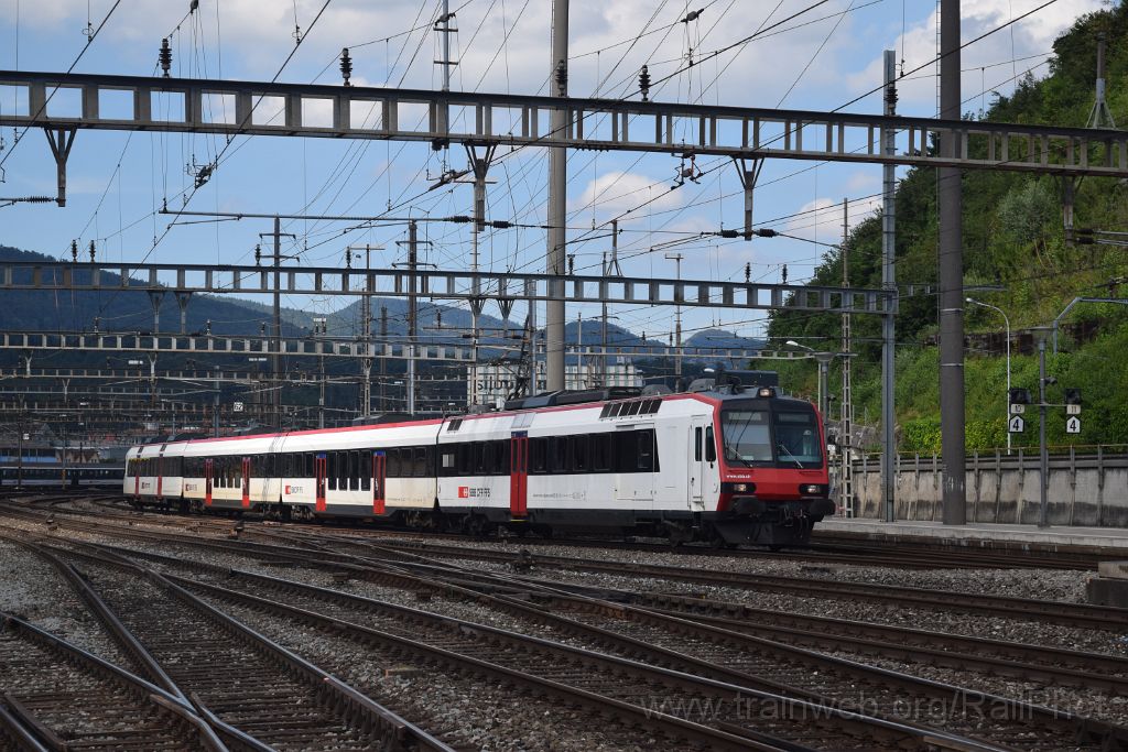 4074-0048-030816.jpg - SBB-CFF RBDe 560.238-8 / Olten 3.8.2016