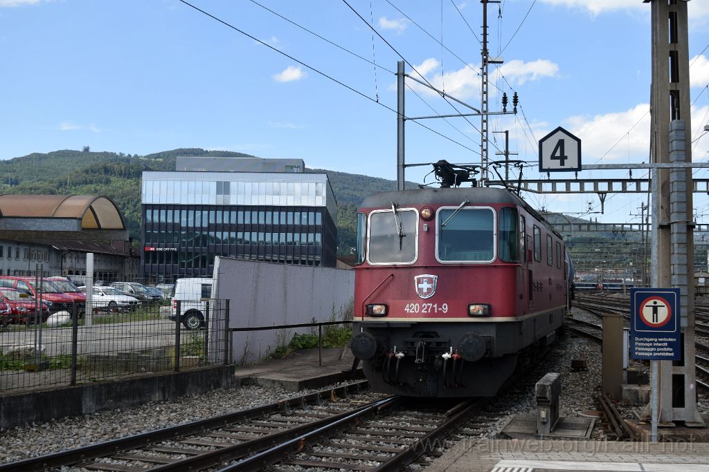 4075-0026-030816.jpg - SBB-CFF Re 4/4'' 11271 / Olten 3.8.2016