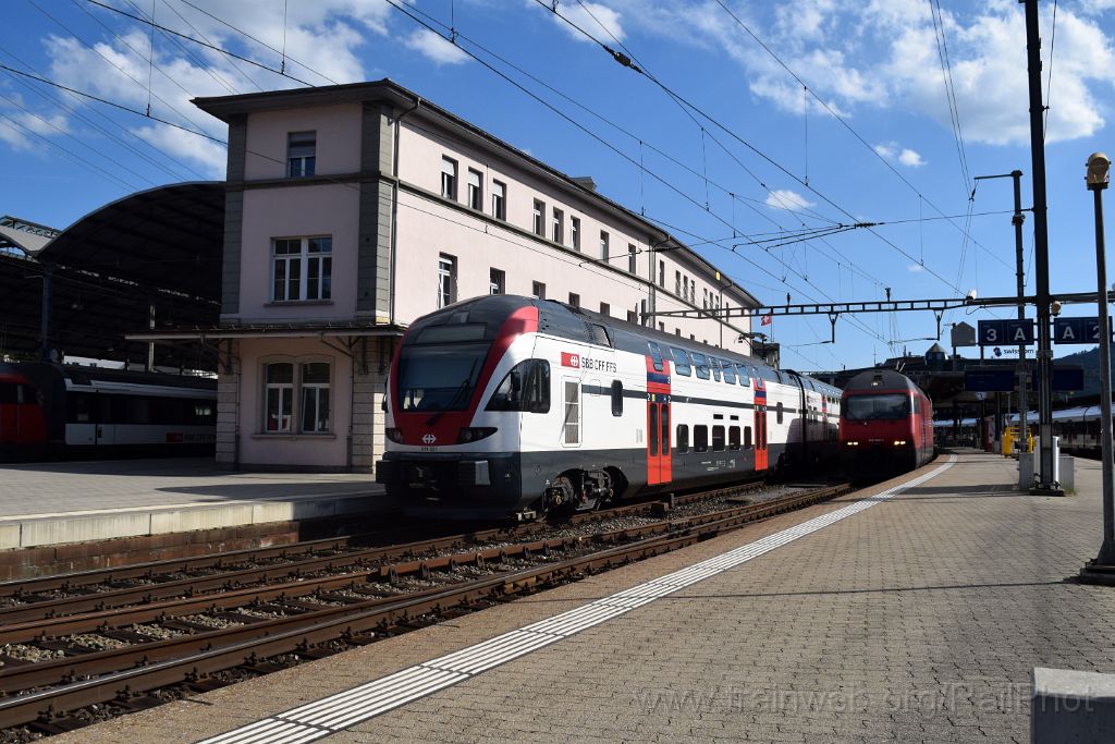 4080-0028-030816.jpg - SBB-CFF RABe 511.021 + Re 460.063-1 "Brunegg" / Olten 3.8.2016