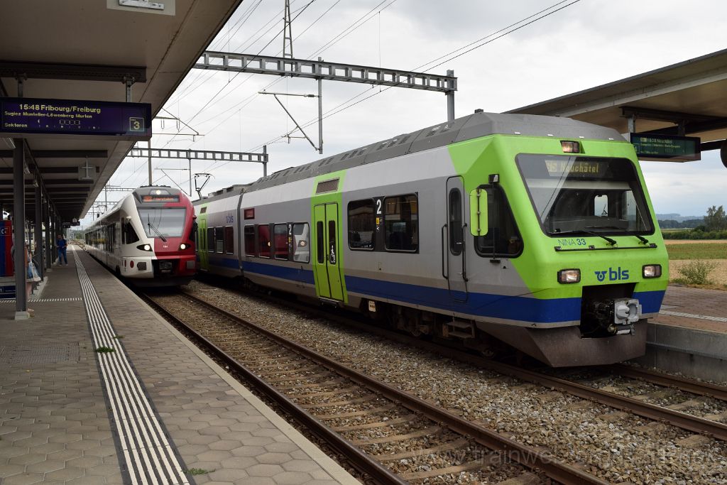 4107-0008-290816.jpg - BLS RABe 525.033-7 "Wankdorf" + TPF RABe 527.194 / Ins 29.8.2016