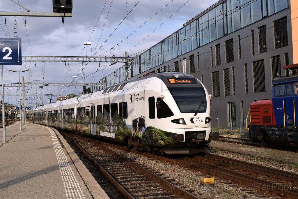 4110-0040-290816.jpg - TPF RABe 527.198 "BCF" / Neuchâtel 29.8.2016