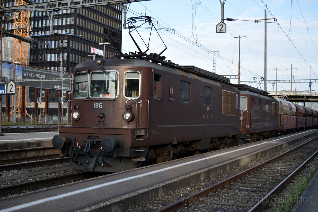 4119-0035-310816.jpg - BLS Re 4/4 186 "Leissigen" + Re 4/4 170 "Brig-Glis" / Zürich-Altstetten 31.8.2016