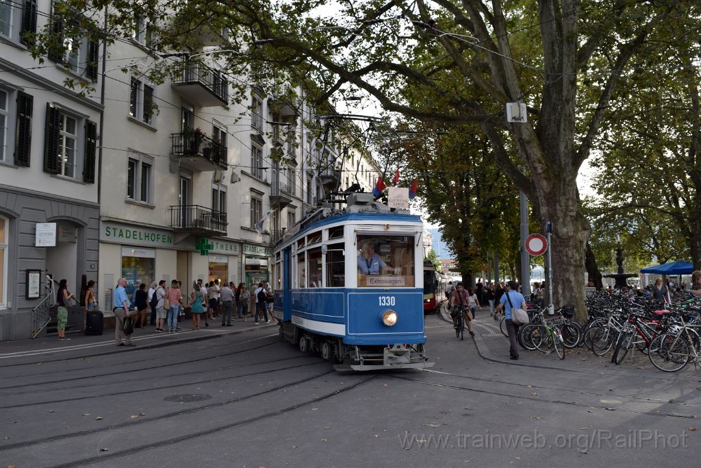 4124-0008-020916.jpg - StStZ Be 4/4 1330 "Partytram" / Zürich-Stadelhofen 2.9.2016