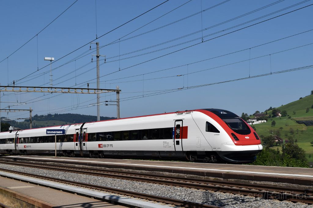 4127-0005-120916.jpg - SBB-CFF ICN RABDe 500.000 "Le Corbusier" / Immensee 12.9.2016