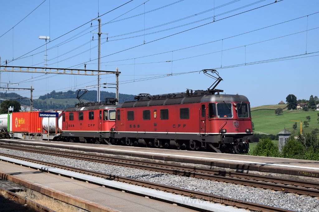 4128-0022-120916.jpg - SBB-CFF Re 6/6 11681 "Immensee" + Re 4/4'' 11321 / Immensee 12.9.2016