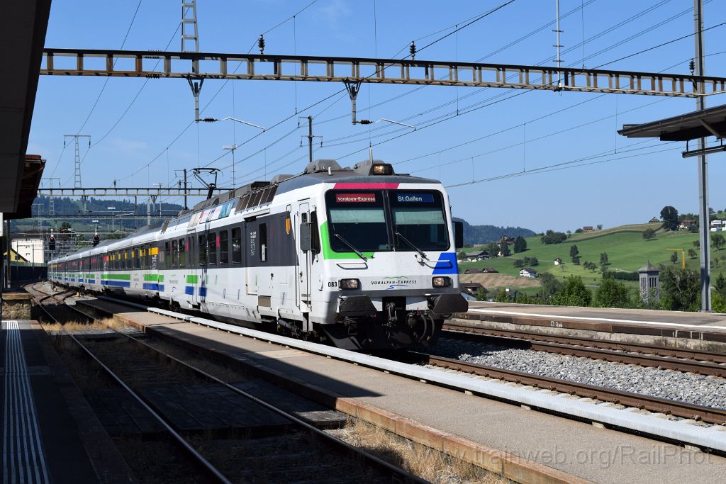 4130-0043-120916.jpg - SOB RBDe 561.083-7 "Richterswil-Samstagern" / Immensee 12.9.2016