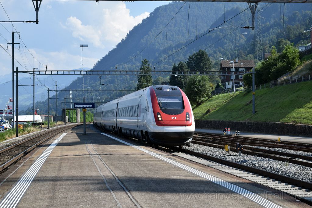 4133-0006-120916.jpg - SBB-CFF ICN RABDe 500.018 "Adolf Wölfli" / Immensee 12.9.2016