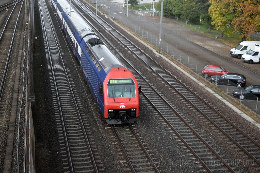 4230-0046-181016.jpg - SBB-CFF Re 450.055-9 "Küsnacht ZH" / Zürich-Mülligen (Hermetschloobrücke) 18.10.2016
