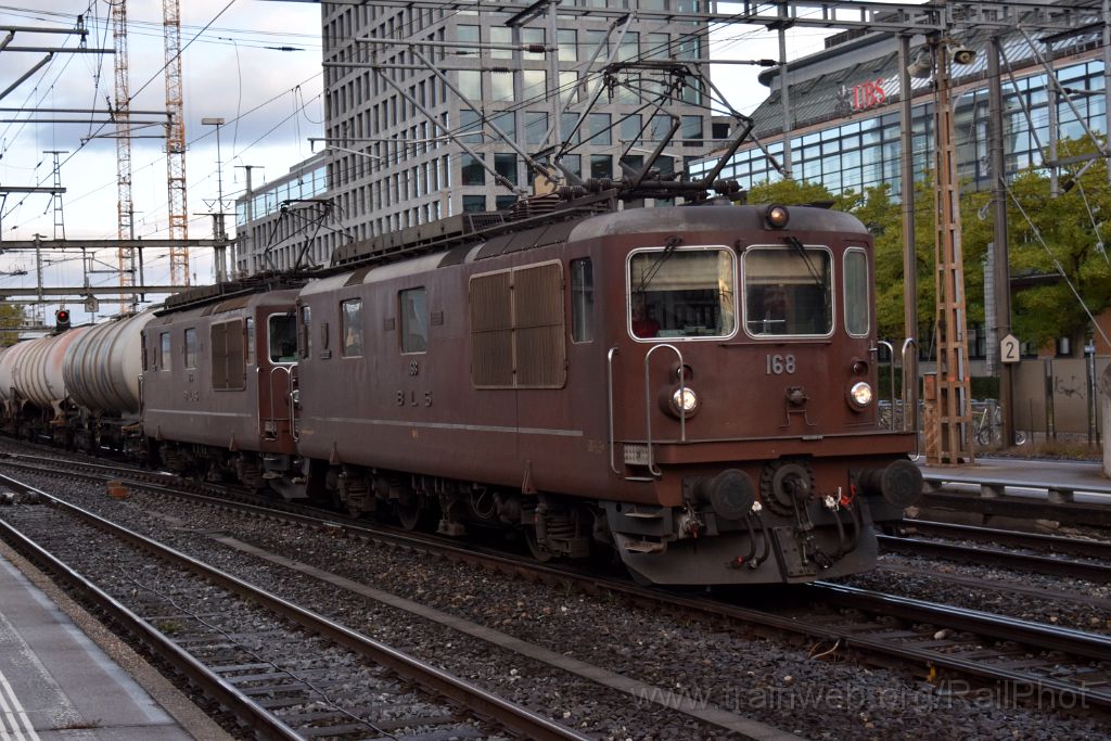 4231-0050-201016.jpg - BLS Re 4/4 168 "Baltschieder" + Re 4/4 176 "Hohtenn" / Zürich-Altstetten 20.10.2016
