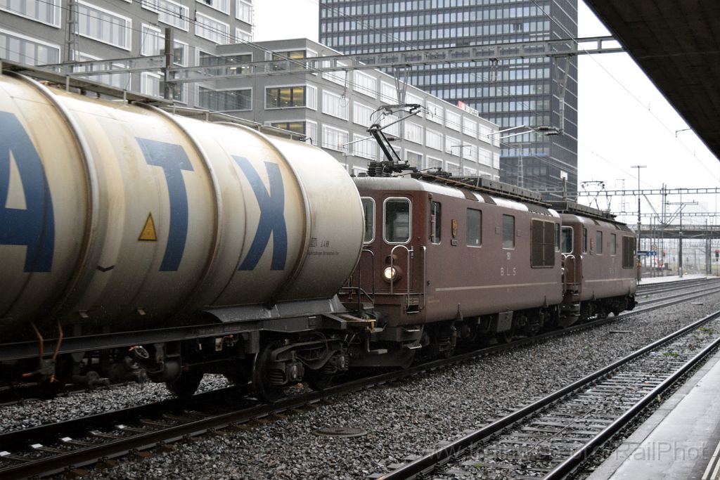 4236-0016-071116.jpg - BLS Re 4/4 173 "Lötschental" + Re 4/4 190 "Raron" / Zürich-Altstetten 7.11.2016