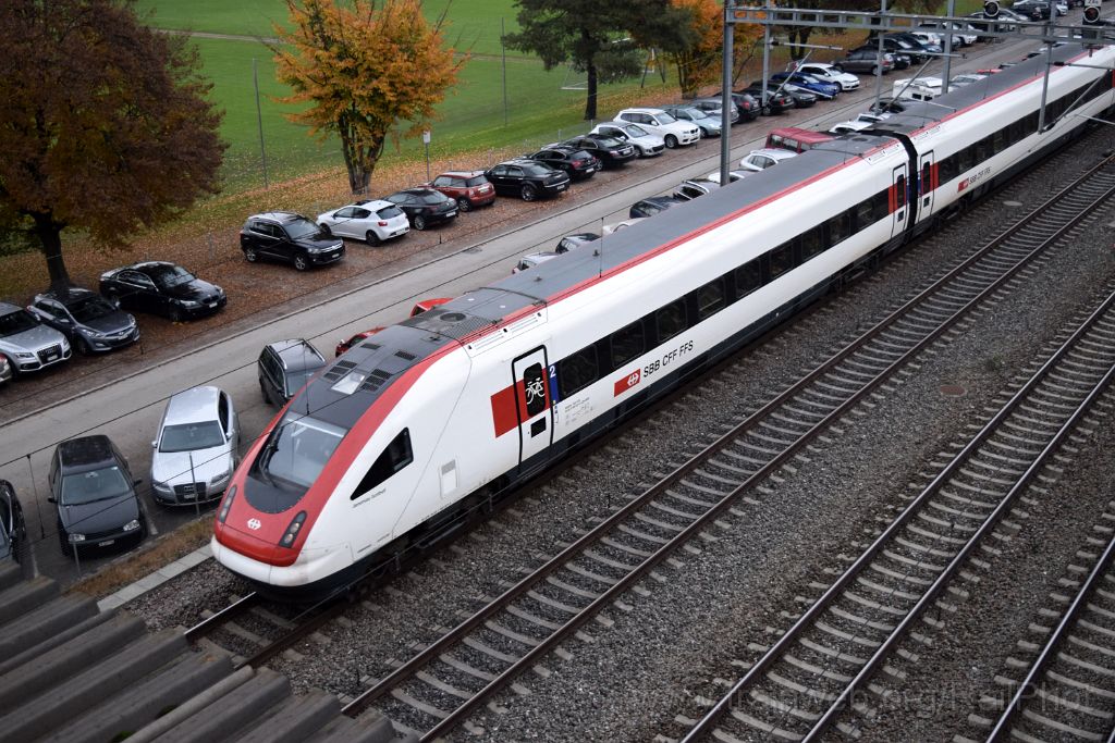 4238-0003-081116.jpg - SBB-CFF ICN RABDe 500.021 "Jeremias Gotthelf" / Zürich-Mülligen (Hermetschloobrücke) 8.11.2016